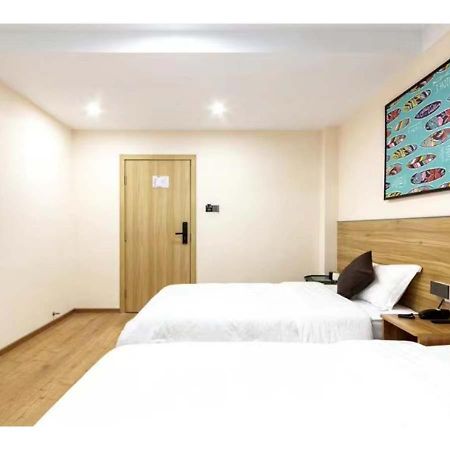 Marbella Express Hotel Manille Extérieur photo